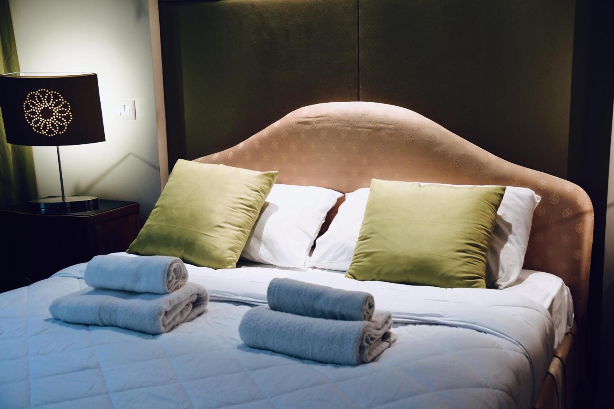 Chic And Elegant Apartment In The Heart Of Roma Esterno foto